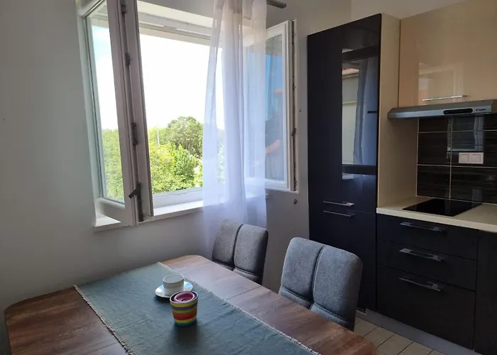 Bonbon 2 * ביוגראד נה מורו