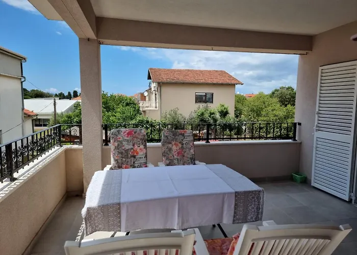 Bonbon 2 * Biograd Na Moru