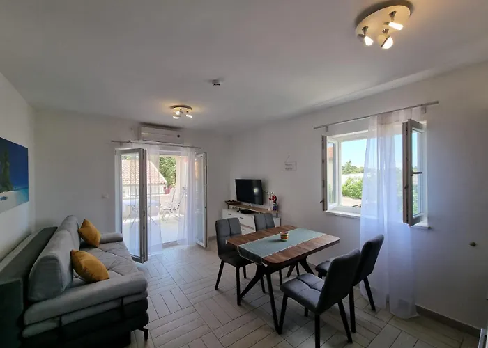 Apartman Bonbon 2 *