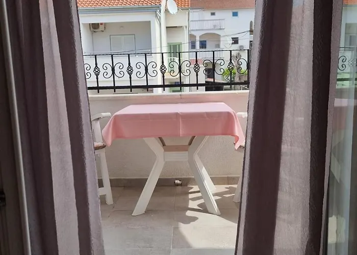 Bonbon 2 ביוגראד נה מורו