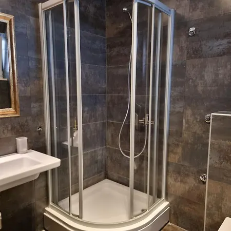 Apartment Bonbon 2 *