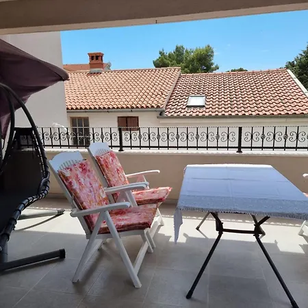 Apartment Bonbon 2