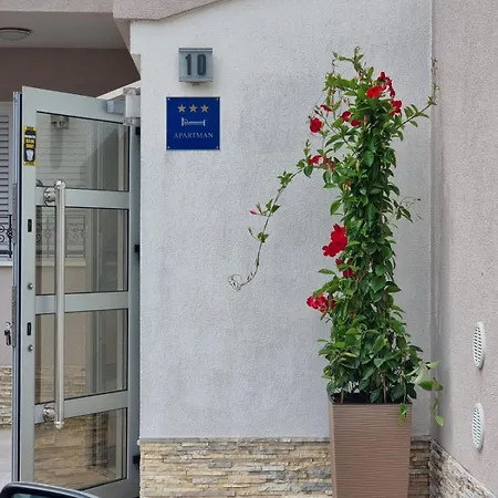 Apartment Bonbon 2 *