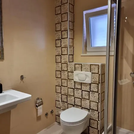 Apartment Bonbon 2