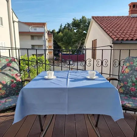 Apartment Bonbon 2