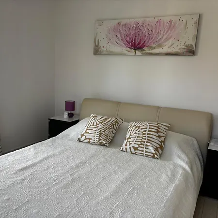 Apartment Bonbon 2 *