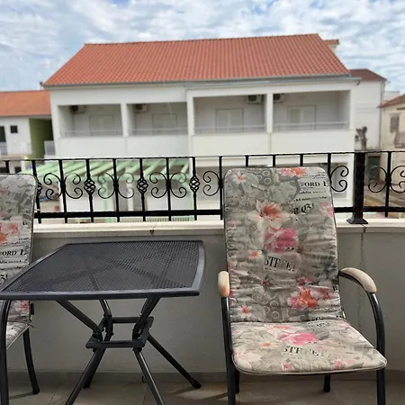 Apartment Bonbon 2 *